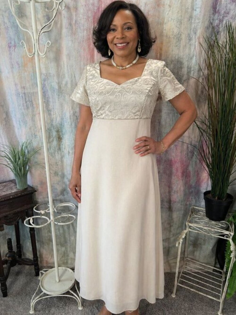 VTG 📌Von Bramlett 70s Embroidered Empire Waist Formal Night - Evening - Dress